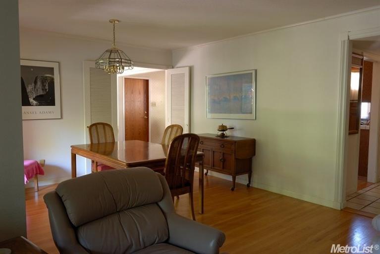 6438 Grant Ave, Carmichael, CA 95608 photo 2