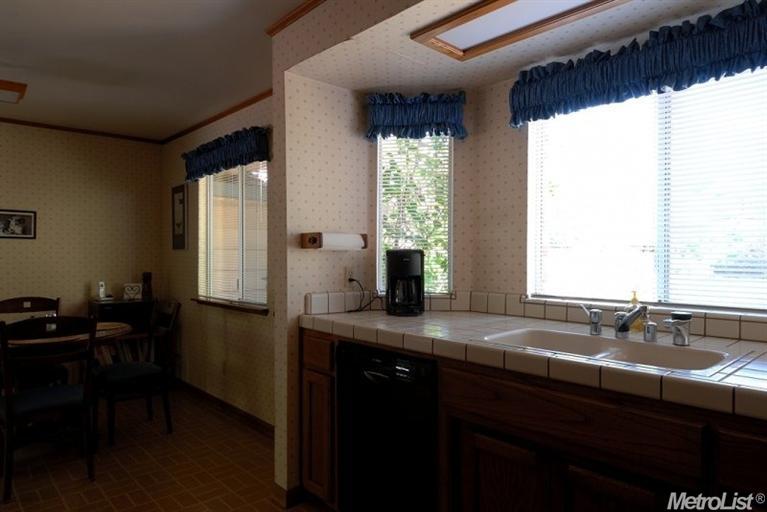 6438 Grant Ave, Carmichael, CA 95608 photo 6
