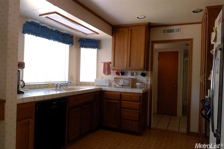 6438 Grant Ave, Carmichael, CA 95608 photo 5