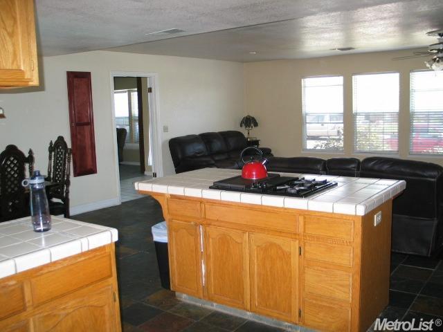 560 Ashland, Turlock, CA 95382 photo 6