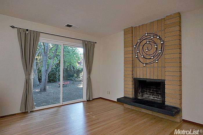 945 Pecan Pl, Davis, CA 95616 photo 9