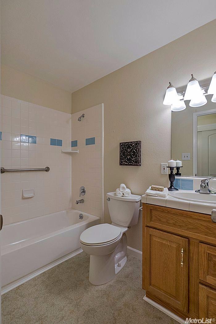945 Pecan Pl, Davis, CA 95616 photo 22