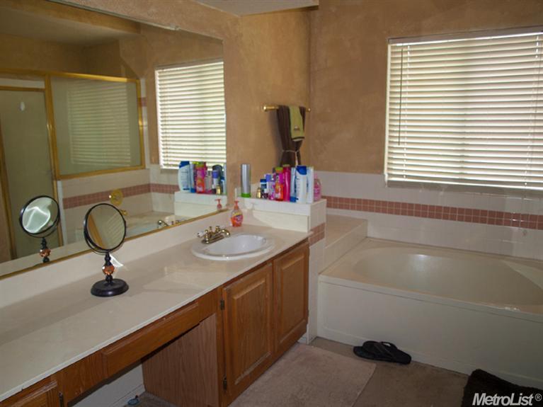 8566 Twin Trails Dr, Antelope, CA 95843 photo 10