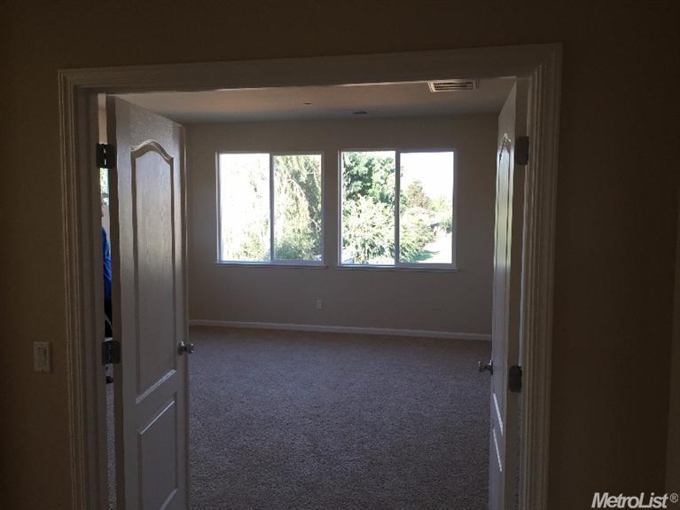 556 Pecan Dr, Ripon, CA 95366 photo 5