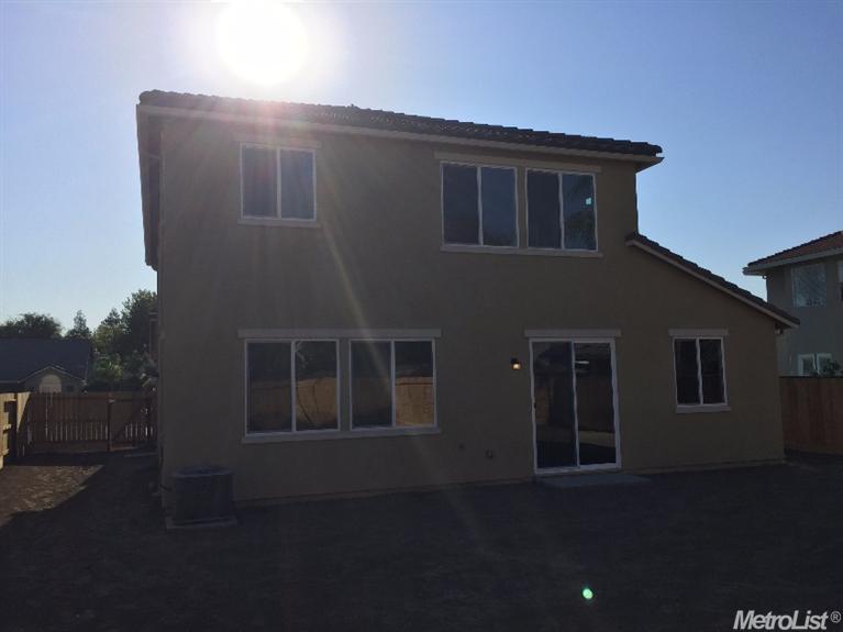 556 Pecan Dr, Ripon, CA 95366 photo 9
