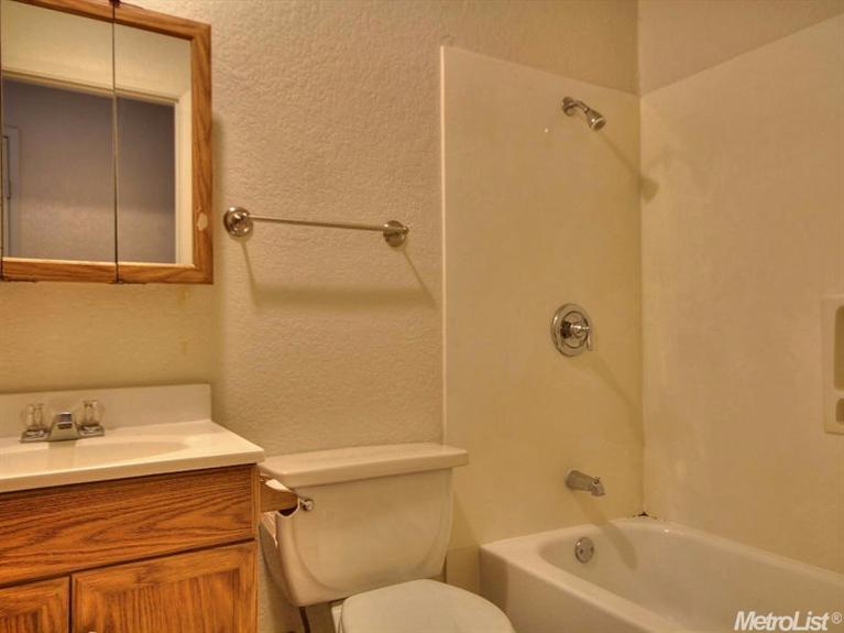 628 Rosemary Dr, Patterson, CA 95363 photo 7