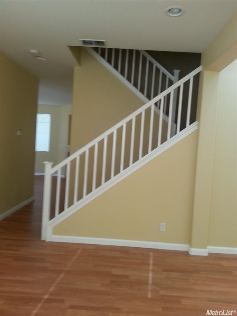 2425 Abbott Ct, Tracy, CA 95377 photo 4