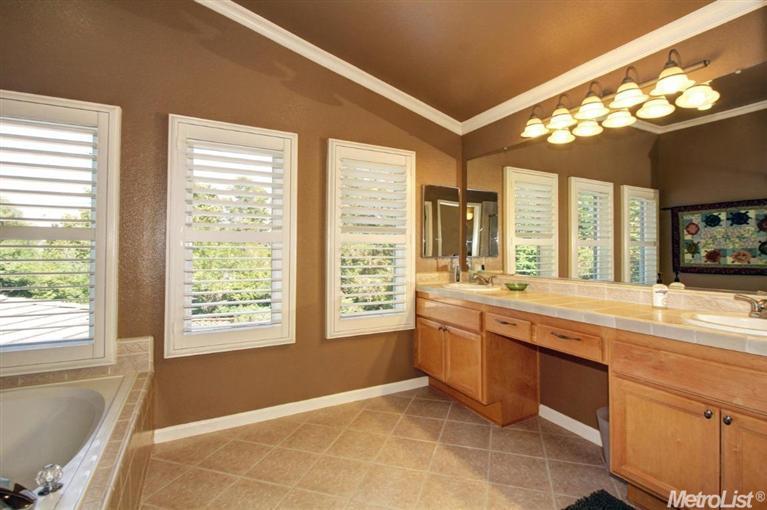 2701 Bellows St, Davis, CA 95618 photo 9