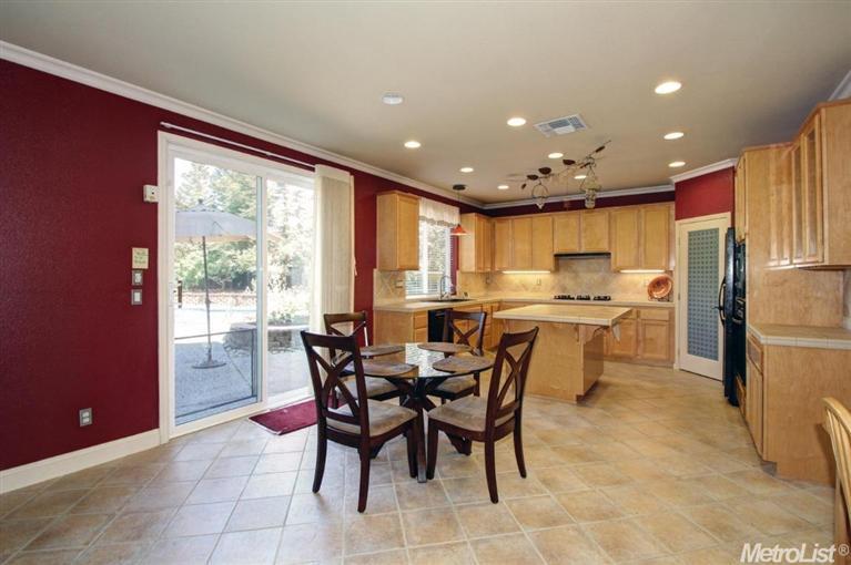 2701 Bellows St, Davis, CA 95618 photo 4