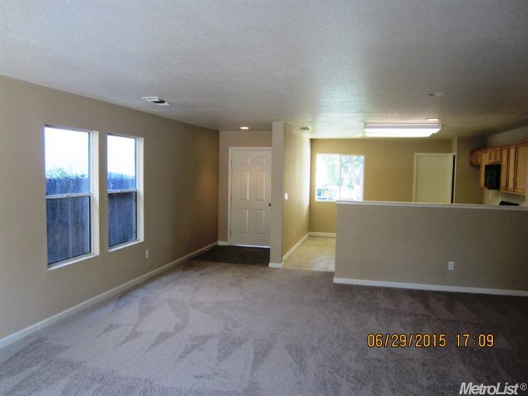 1220 Shearwater Dr, Patterson, CA 95363 photo 3