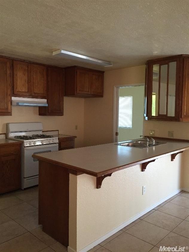 2901 Hoyle Ct, Ceres, CA 95307 photo 2