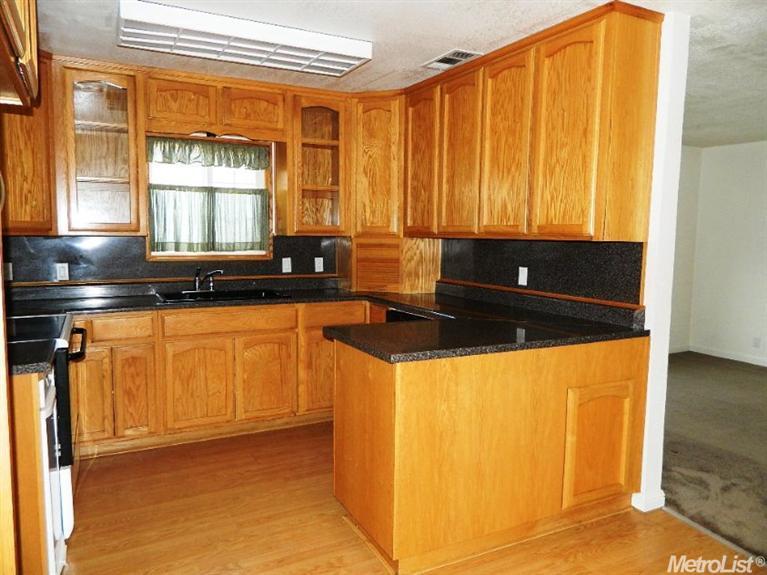 2105 Carver Rd, Modesto, CA 95350 photo 2