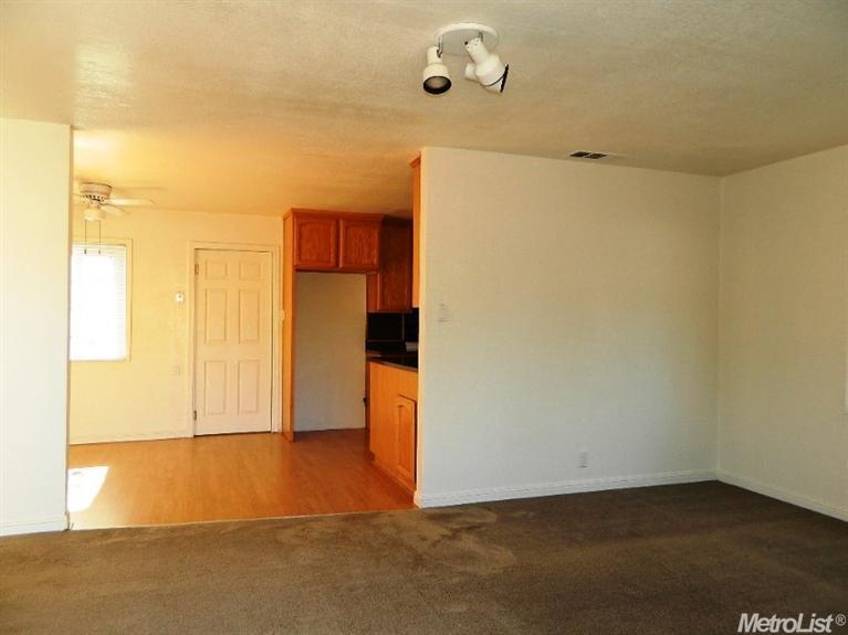 2105 Carver Rd, Modesto, CA 95350 photo 6