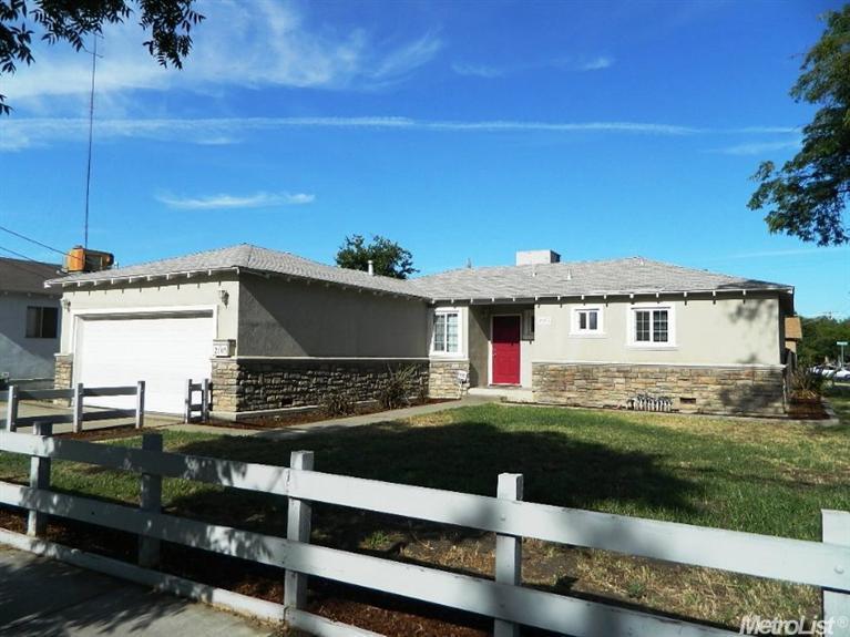 2105 Carver Rd, Modesto, CA 95350 photo 1