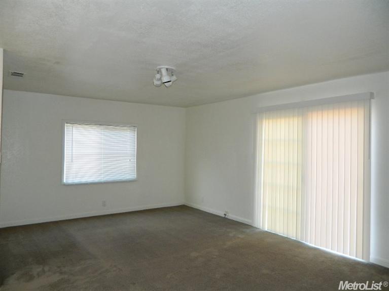 2105 Carver Rd, Modesto, CA 95350 photo 8