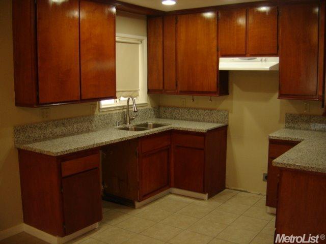 2517 Strivens, Modesto, CA 95350 photo 4