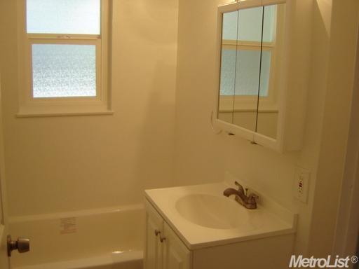 1418 Mount Vernon Dr, Modesto, CA 95350 photo 3