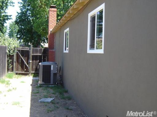 1418 Mount Vernon Dr, Modesto, CA 95350 photo 8
