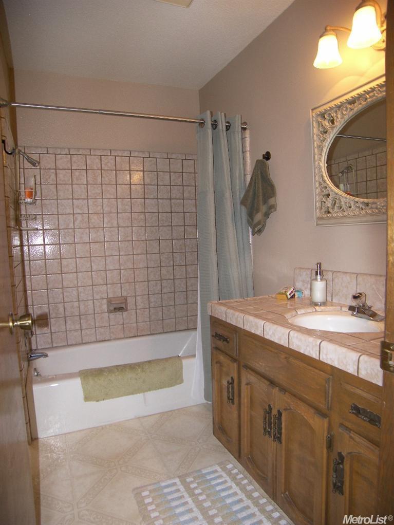 1417 Emigrant Way, Modesto, CA 95358 photo 9