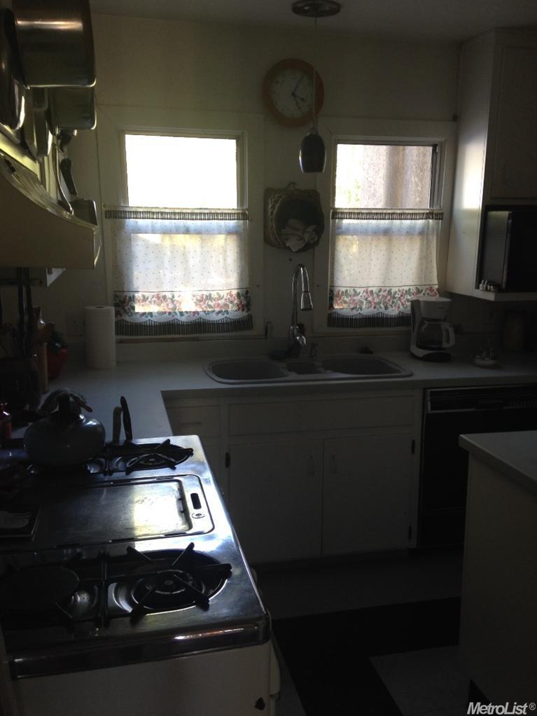1008 E Main St, Turlock, CA 95380 photo 4