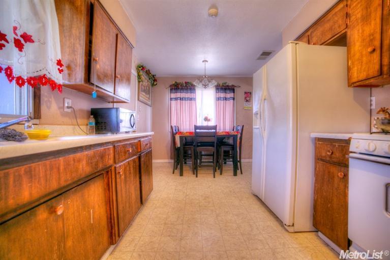 4953 Brooklyn Ct, Modesto, CA 95357 photo 2