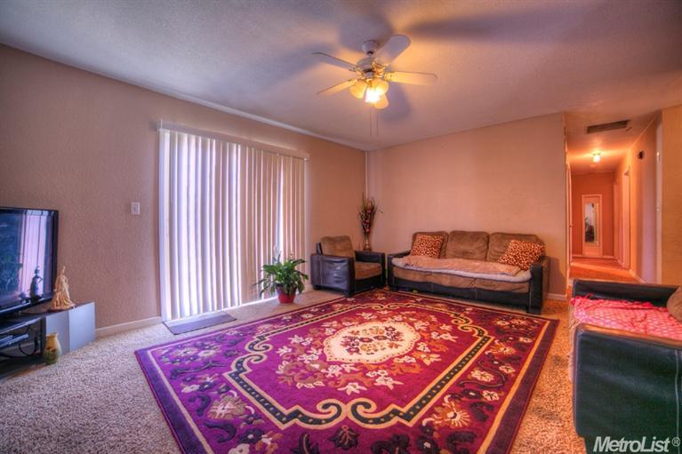 4953 Brooklyn Ct, Modesto, CA 95357 photo 5