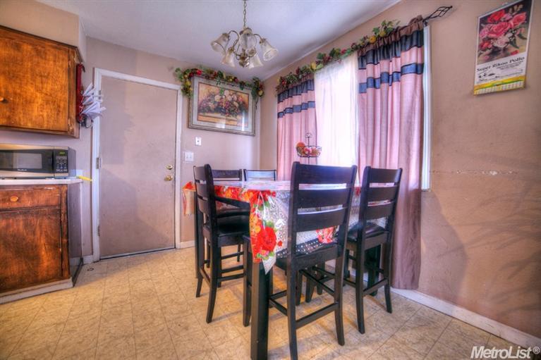 4953 Brooklyn Ct, Modesto, CA 95357 photo 3