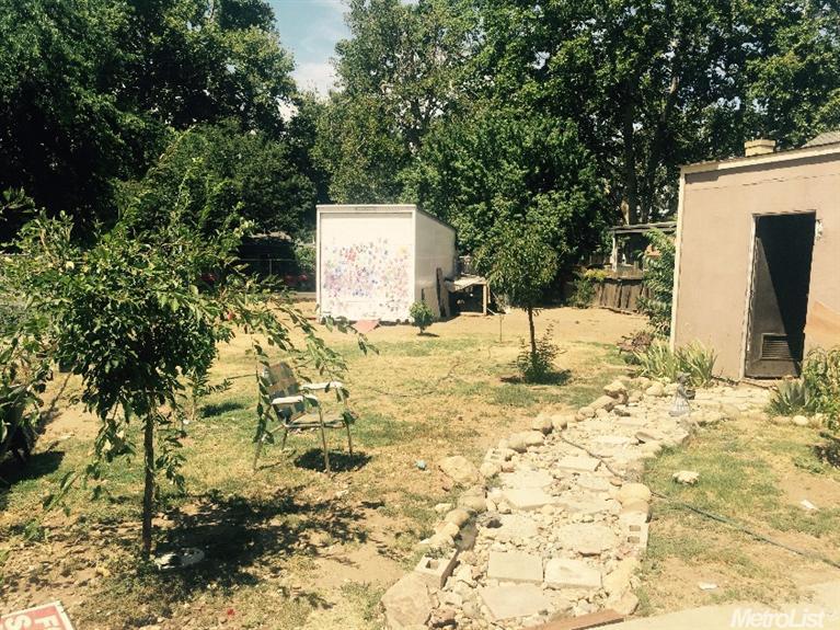 221 Pine St, Modesto, CA 95351 photo 7