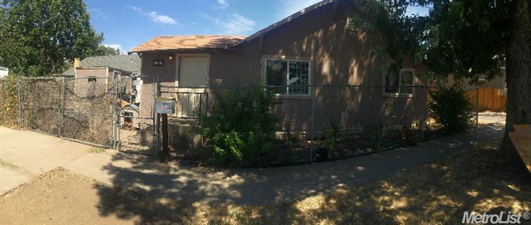 221 Pine St, Modesto, CA 95351 photo 1