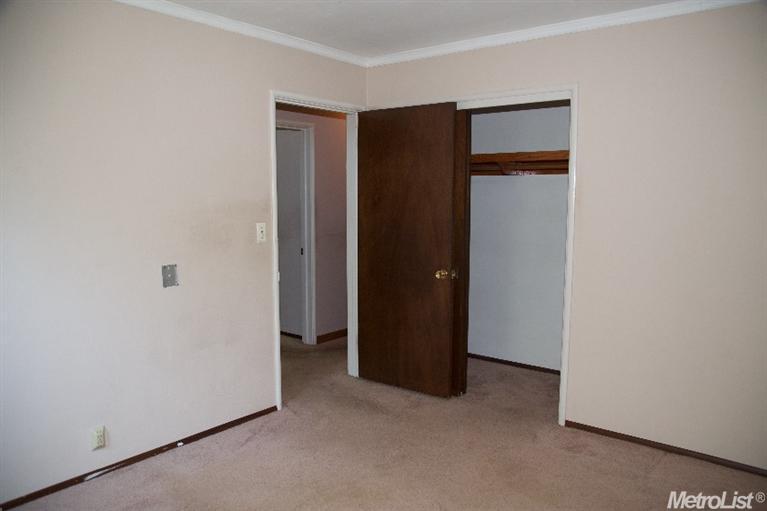 910 Yolo St, Manteca, CA 95337 photo 11