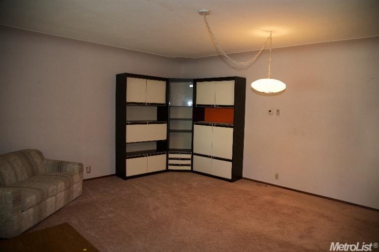 910 Yolo St, Manteca, CA 95337 photo 4