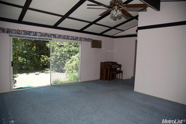 910 Yolo St, Manteca, CA 95337 photo 3