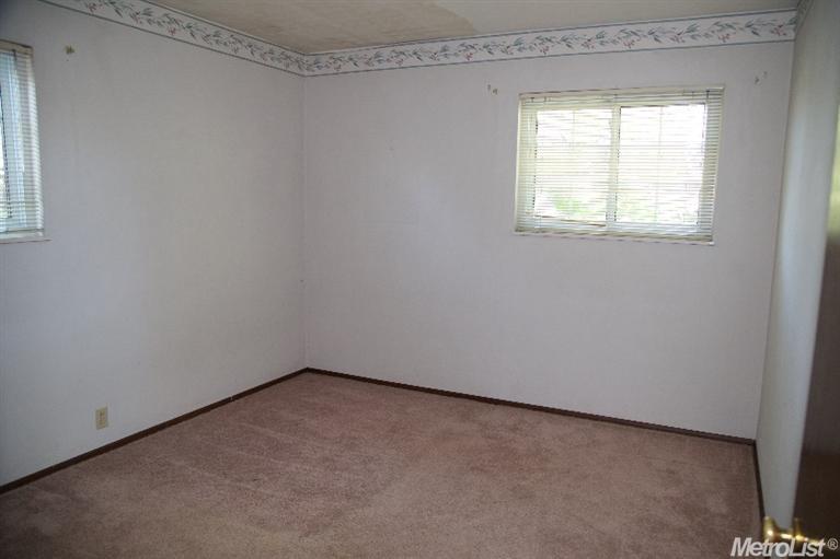 910 Yolo St, Manteca, CA 95337 photo 12