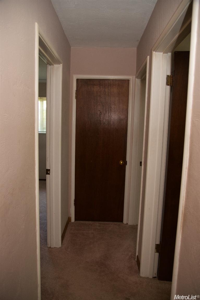 910 Yolo St, Manteca, CA 95337 photo 9