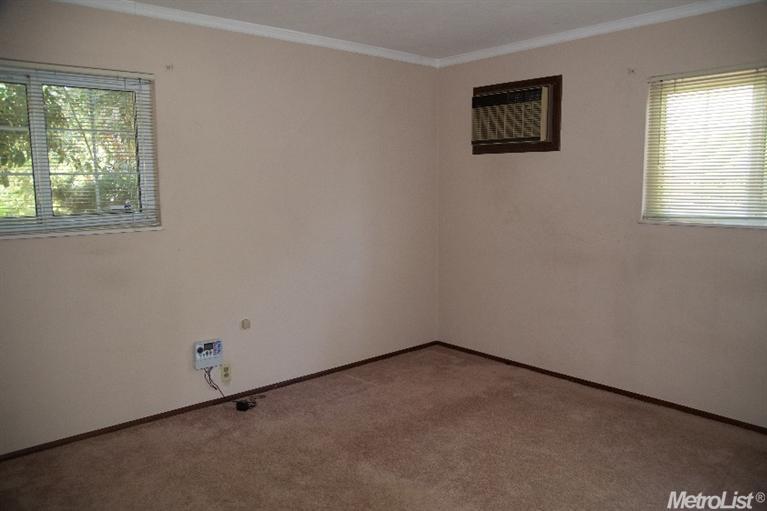 910 Yolo St, Manteca, CA 95337 photo 10
