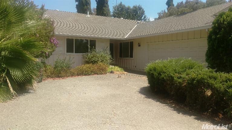708 Puma Ct, Davis, CA 95618 photo 1