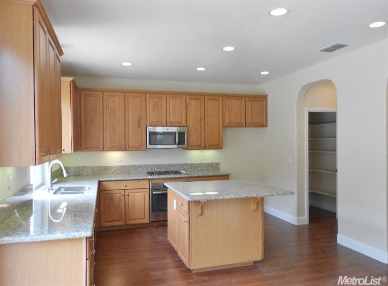 799 Morningside Dr, Folsom, CA 95630 photo 8