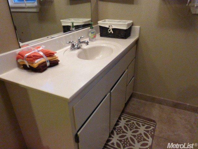 985 Lucerne Ave, Gustine, CA 95322 photo 11