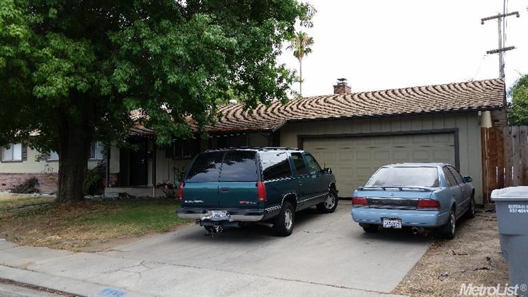 1740 Fairington Ln, Modesto, CA 95355 photo 4