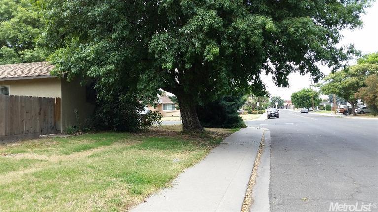 1740 Fairington Ln, Modesto, CA 95355 photo 7