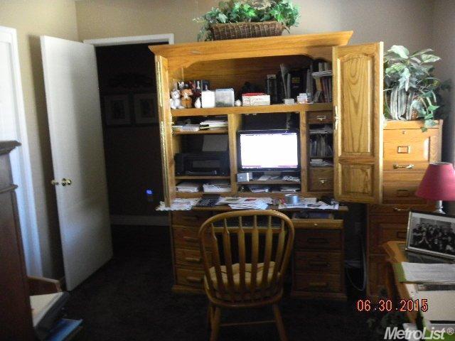 3905 Sentinel Ct, Modesto, CA 95357 photo 2