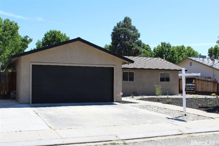 2332 Jeanine Dr, Modesto, CA 95355 photo 2