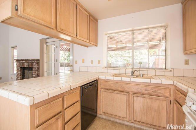 5725 Cobblestone Dr, Rocklin, CA 95765 photo 8