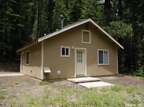 8770 Cold Stream Rd, Truckee, CA 96161 photo 2