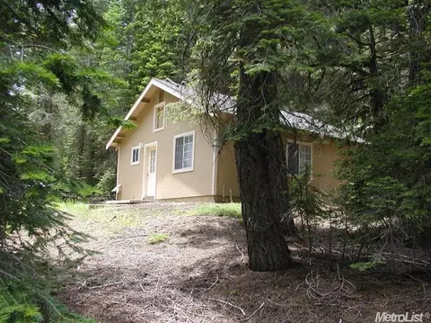 8770 Cold Stream Rd, Truckee, CA 96161 photo 3