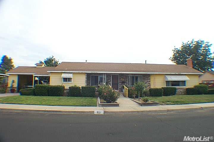 851 Marion St, Manteca, CA 95337 photo 1