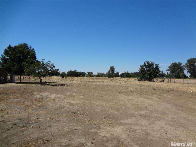 597 Cone Ave, Merced, CA 95341 photo 4