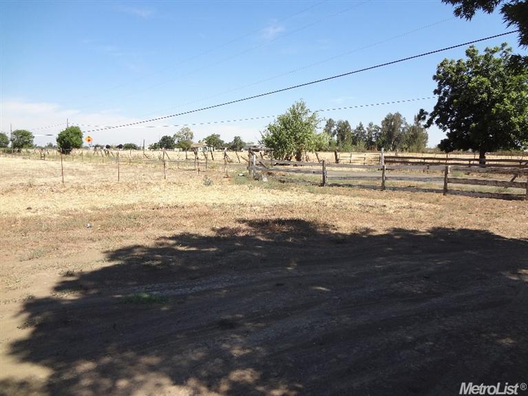 597 Cone Ave, Merced, CA 95341 photo 6