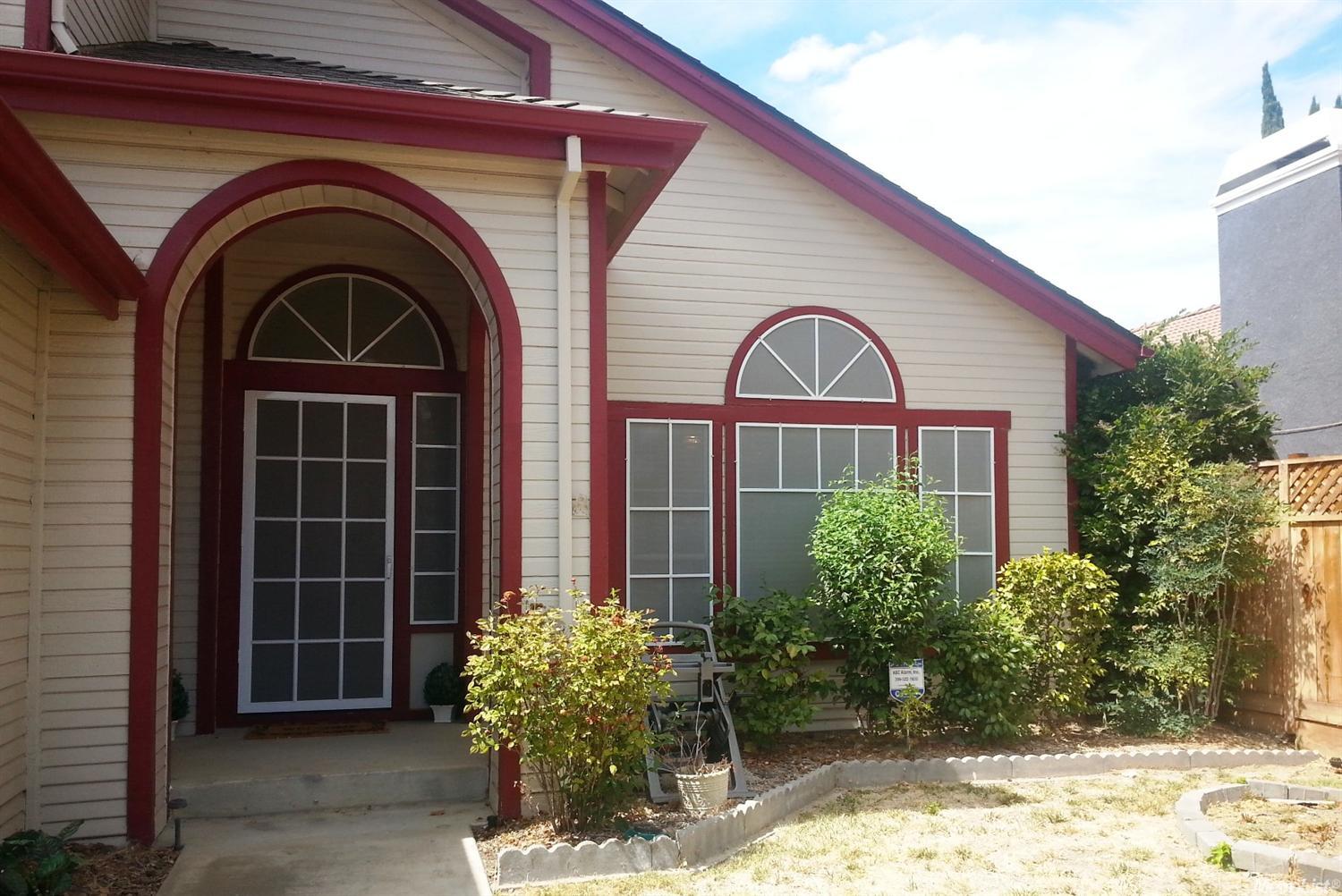 145 N Hickory Ave, Tracy, CA 95376 photo 2
