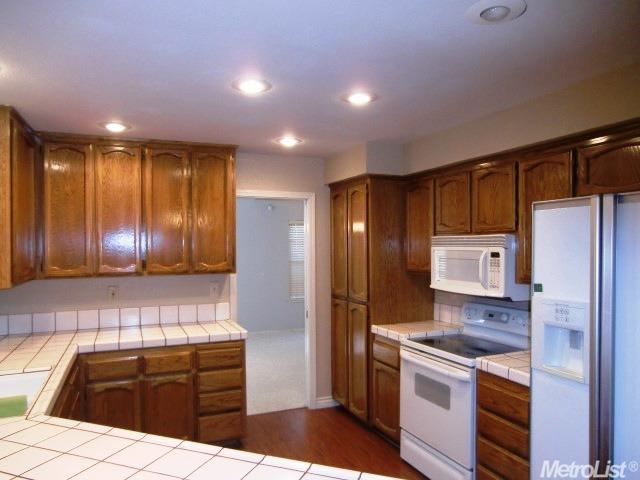 145 N Hickory Ave, Tracy, CA 95376 photo 9